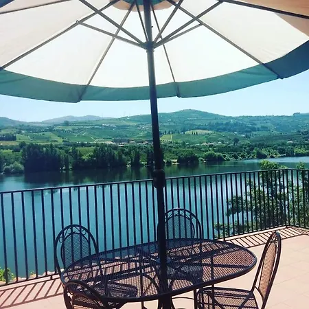 Kintal Do Douro Country house *